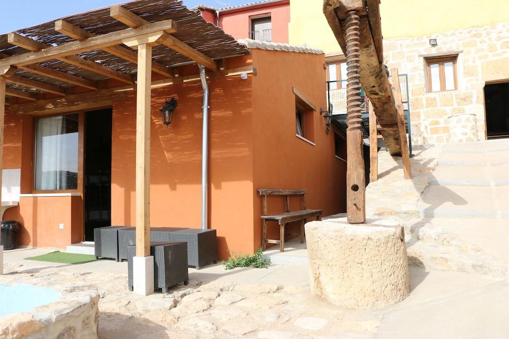 بيت شباب Acienleguas كاستروجايرز المظهر الخارجي الصورة